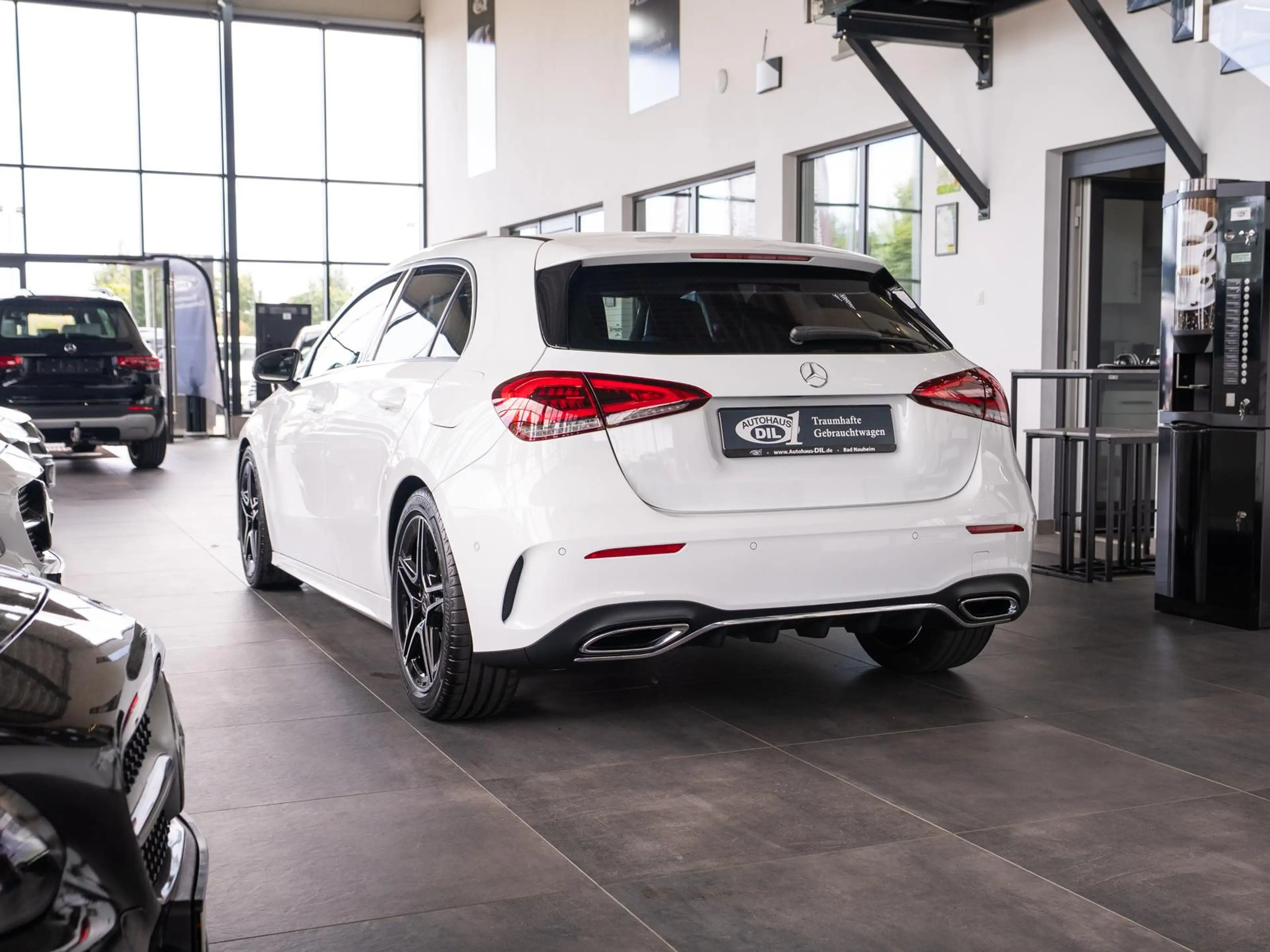 Mercedes-Benz A 220 7G-DCT *AMG*MEMORY*360°-K*MBUX*MULTIBEAM* — photo 5