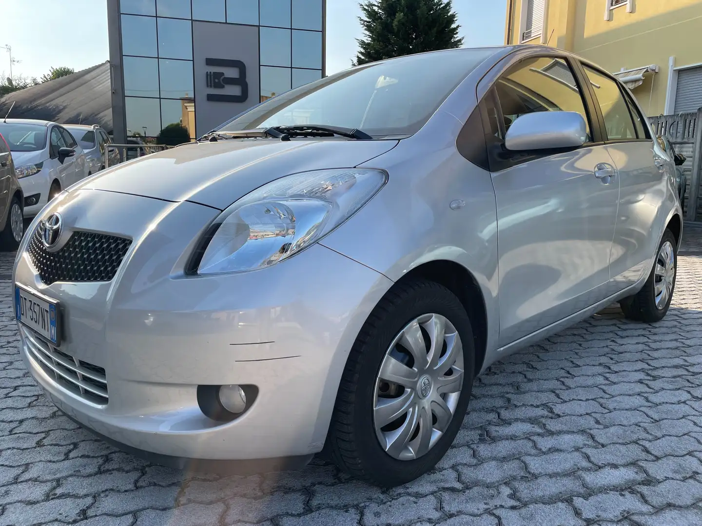 Toyota Yaris Yaris 5p 1.3 Sol KM REALI!!! NEOPATENTATI OK Argento - 1