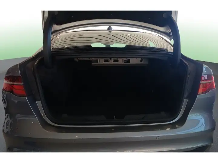 Jaguar XE 2019, foto 14