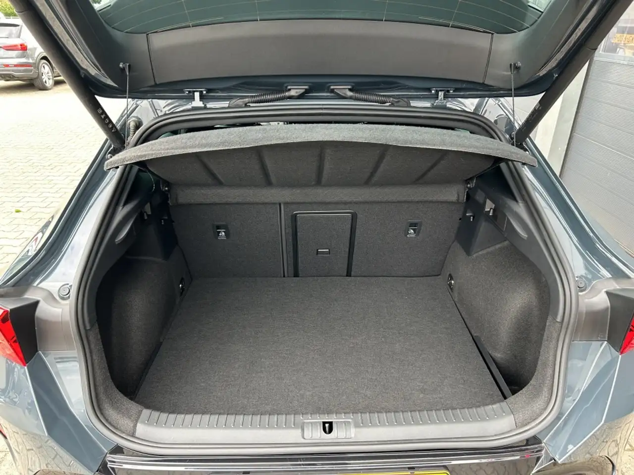 Cupra Formentor 1.5 e-Hybrid 204pk DSG-6 Business, миниатюра 18