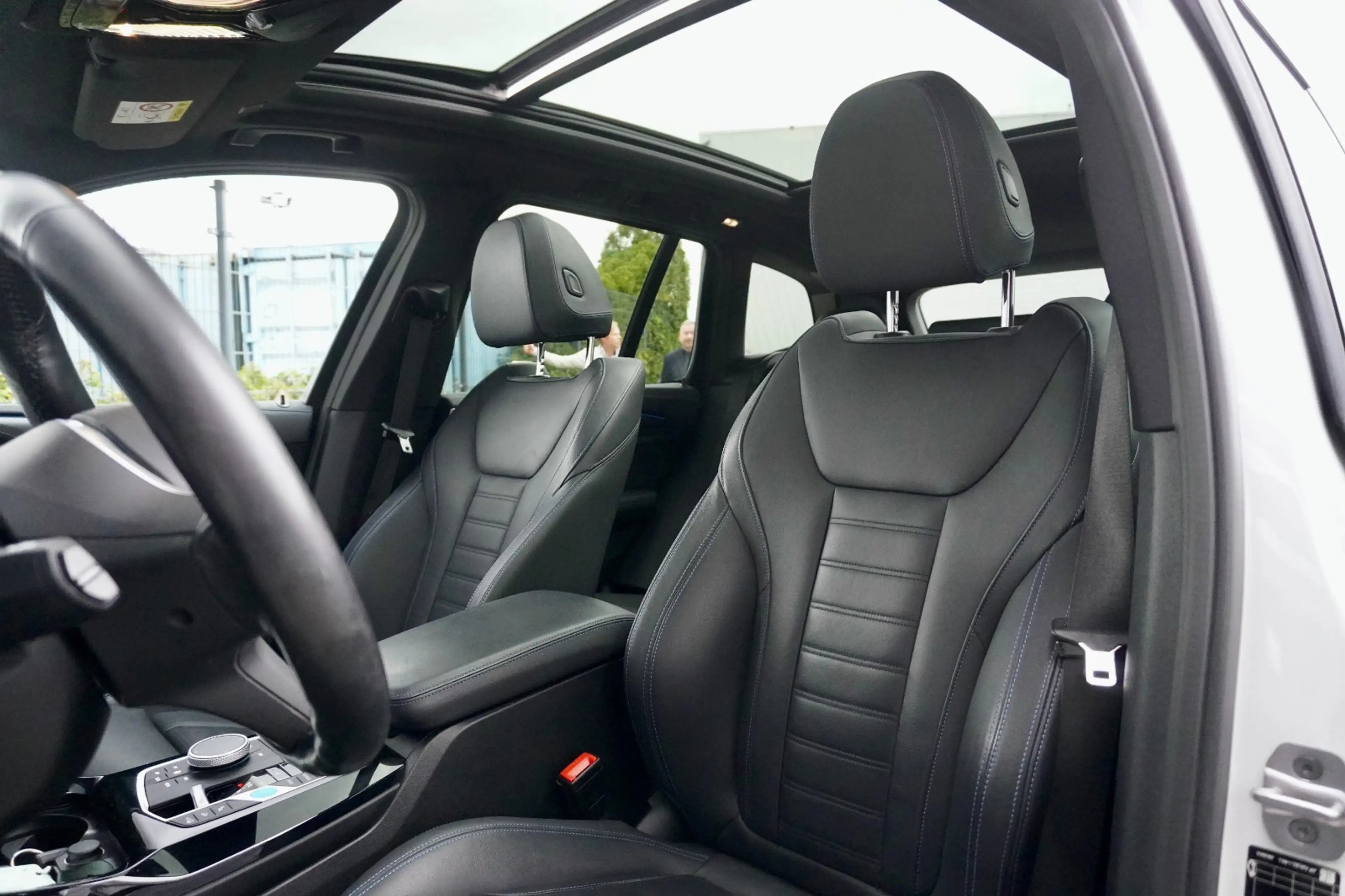BMW iX3 High Exe. 80 kWh | M Sport | Harman Kar | SOH: 99. — photo 3