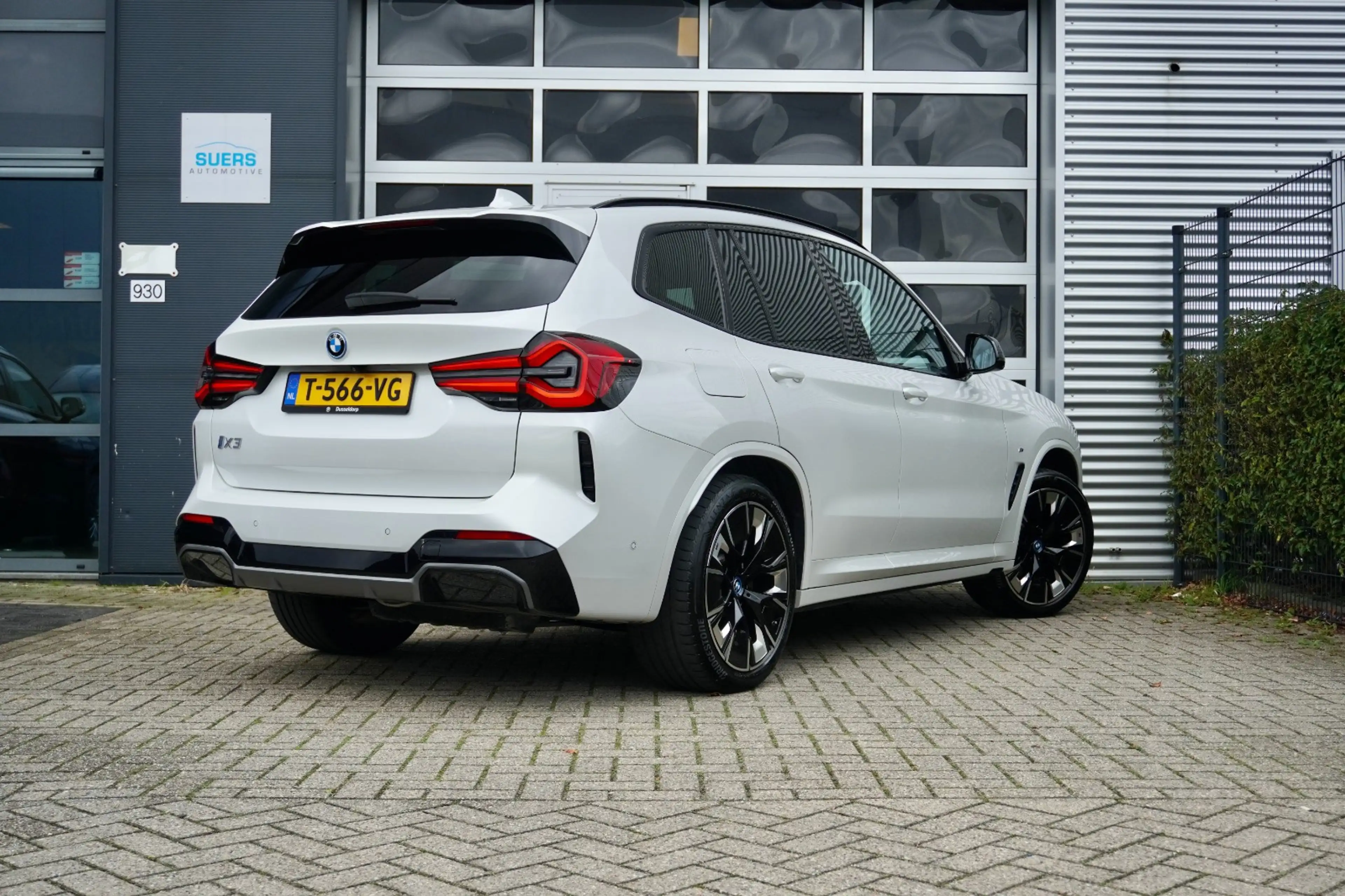 BMW iX3 High Exe. 80 kWh | M Sport | Harman Kar | SOH: 99. — photo 2