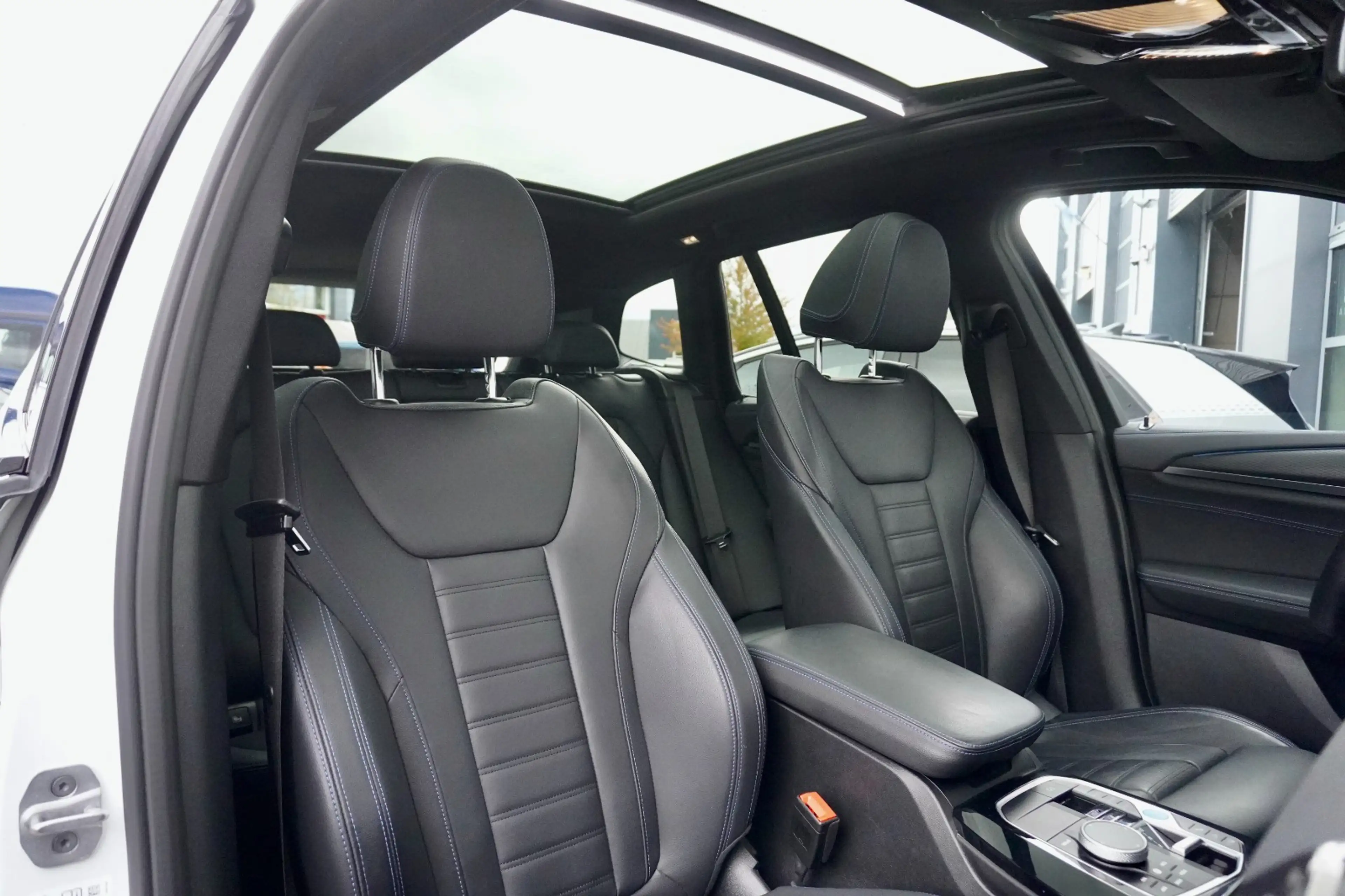 BMW iX3 High Exe. 80 kWh | M Sport | Harman Kar | SOH: 99. — photo 6