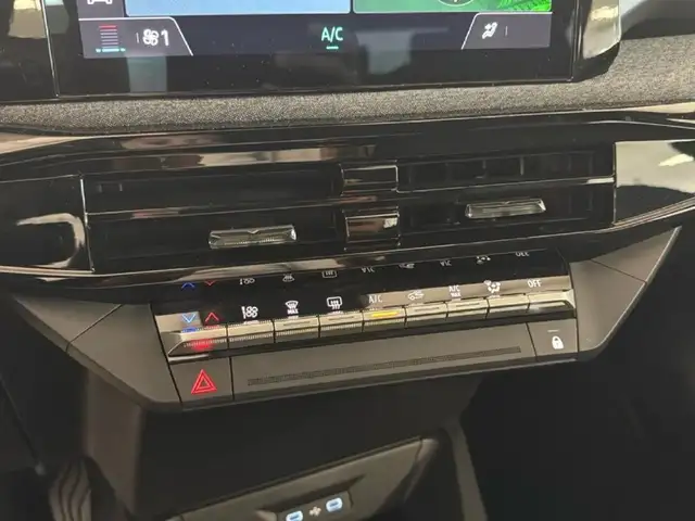 Renault Clio view 11