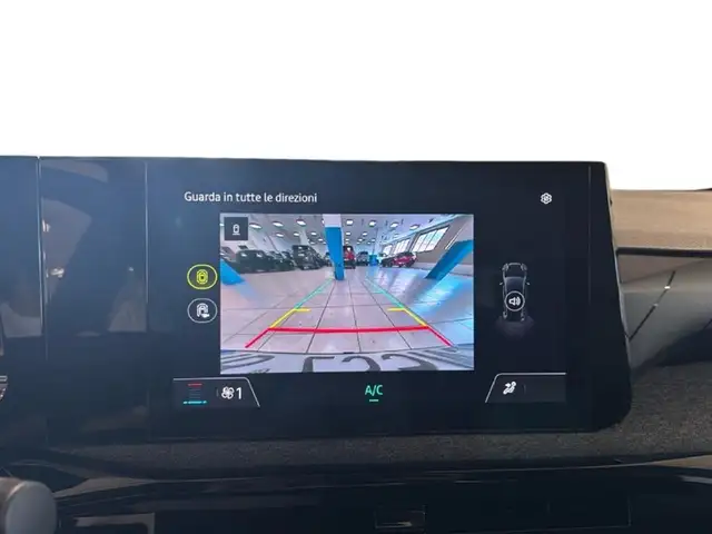 Renault Clio view 9