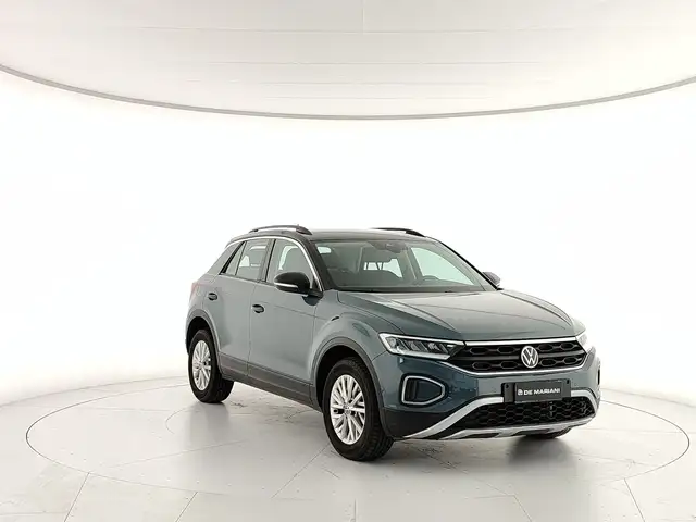 Volkswagen T-Roc view 7