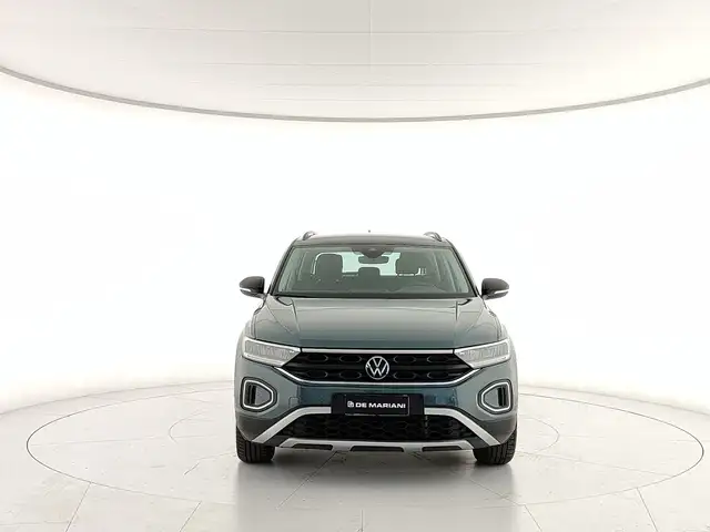 Volkswagen T-Roc view 8