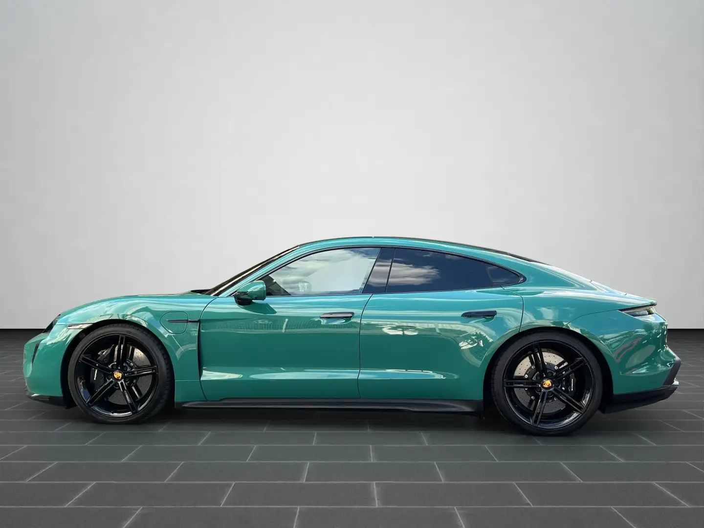 Porsche Taycan Turbo S PTS Smyrnagrün,Sitzbel. Verde - 2