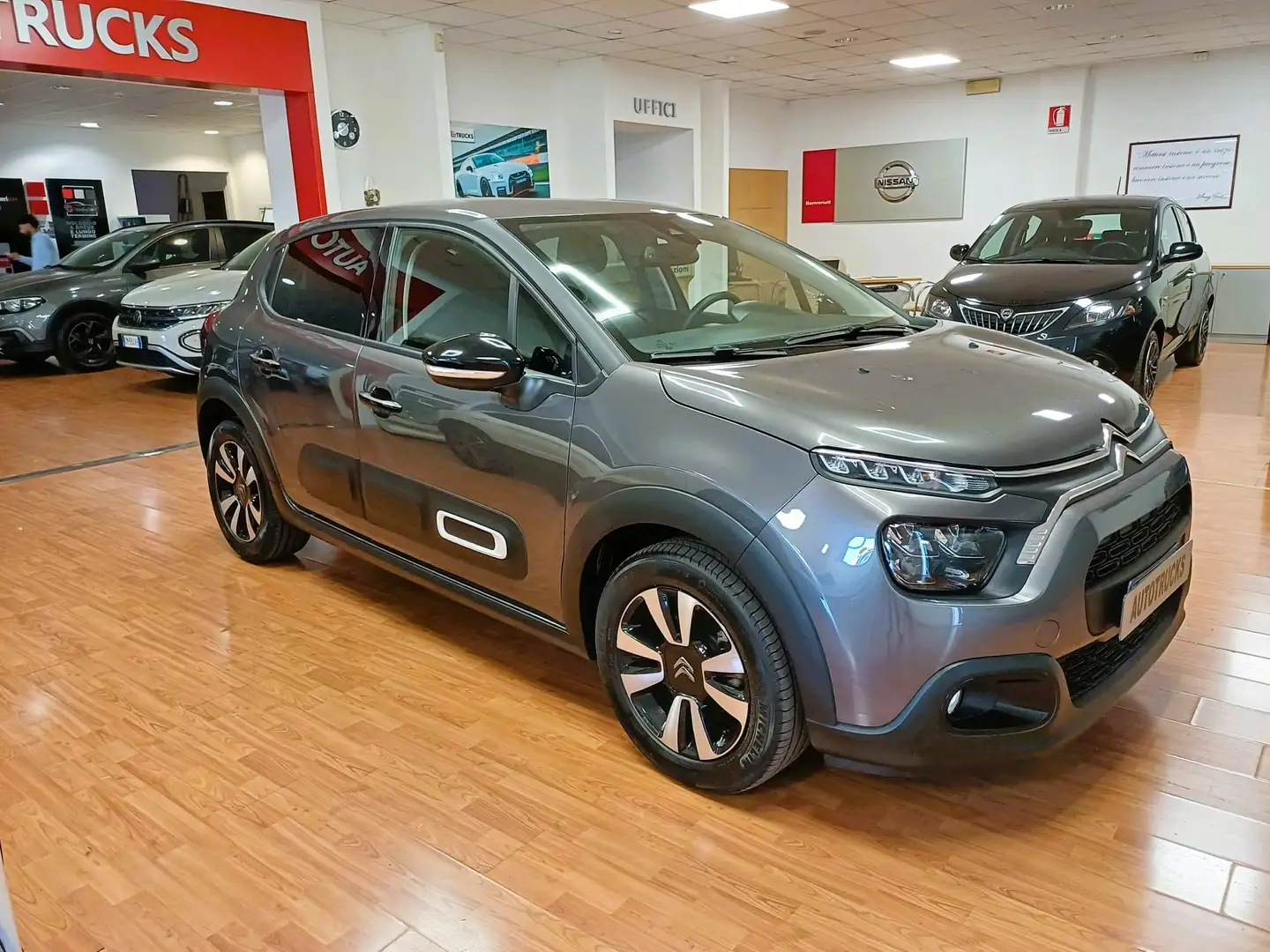 Citroen C3 C3 1.2 puretech Max s Grau - 1