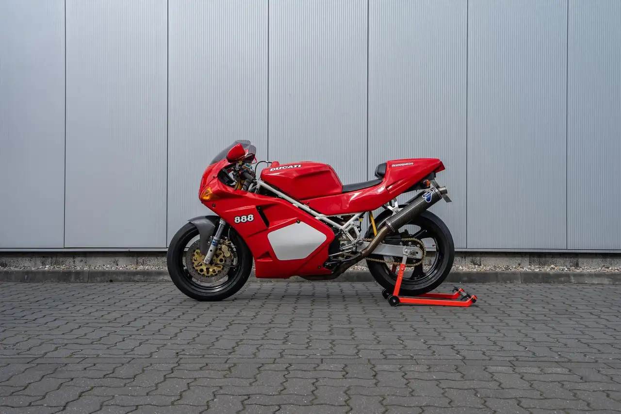 Ducati 888