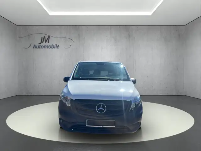 Mercedes-Benz Vito view 8