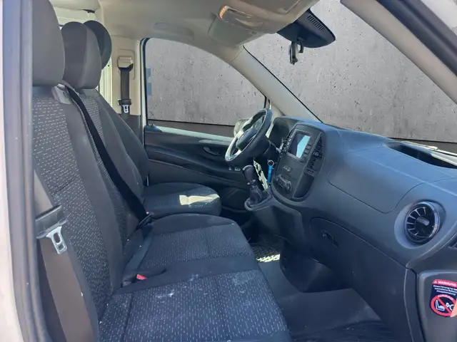 Mercedes-Benz Vito view 12