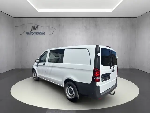 Mercedes-Benz Vito view 5