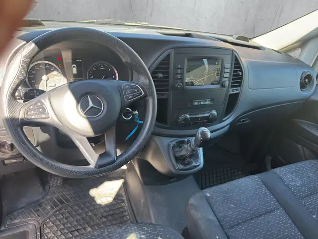 Mercedes-Benz Vito view 13