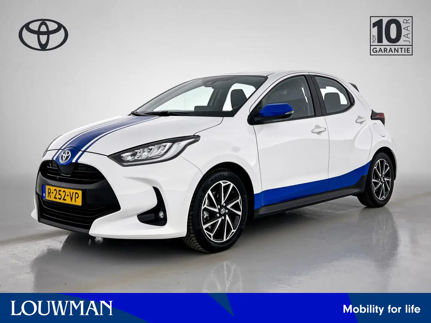 Toyota Yaris 1.5 Hybrid Business Plus | Navigatie | LED | 1ste Wit - 1