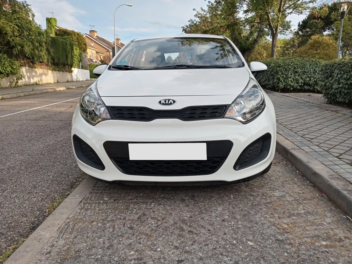 Kia Rio 1.2 Concept Blanc - 2