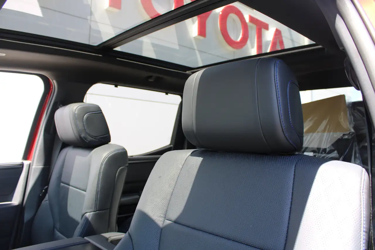 Toyota Tundra снимка Toyota Tundra