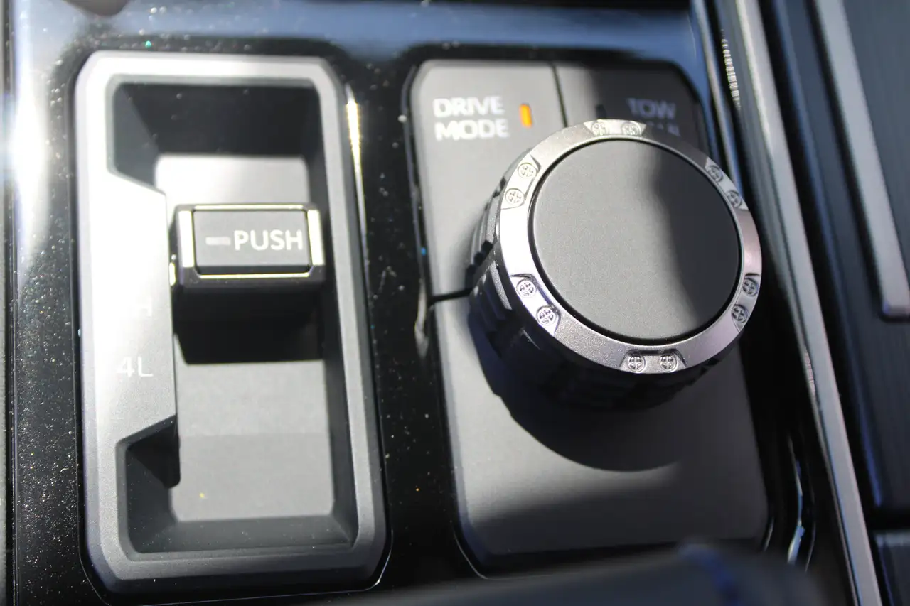 Toyota Tundra снимка Toyota Tundra