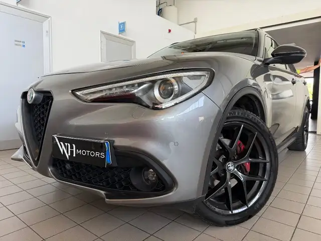 Alfa Romeo Stelvio 2.2 Turbodiesel 210 CV AT8 Q4