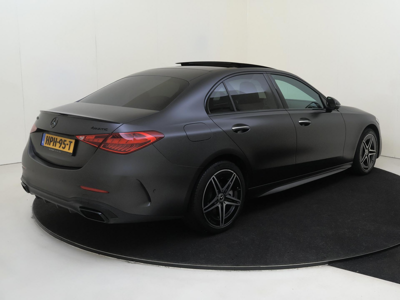 Mercedes-Benz C 400 e 4MATIC AMG Line / Premium Plus/ Burmester 3D/ Na — photo 4