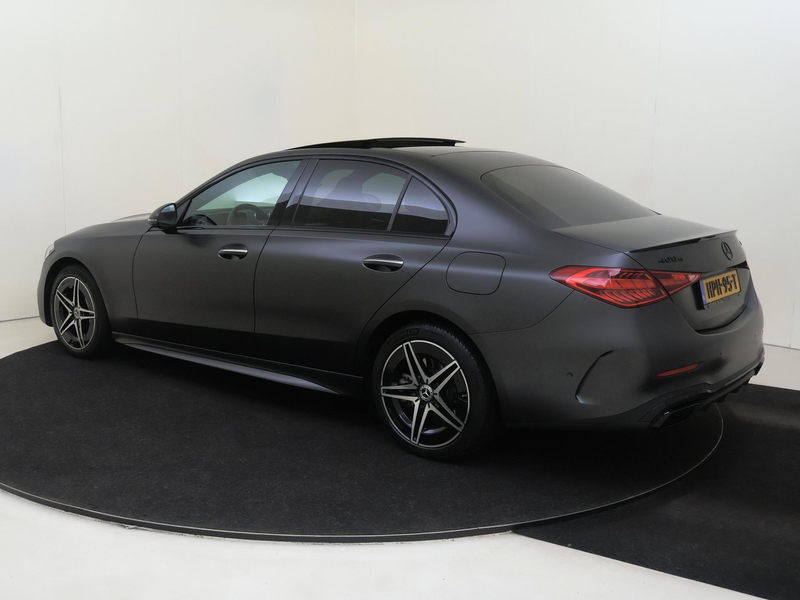 Mercedes-Benz C 400 e 4MATIC AMG Line / Premium Plus/ Burmester 3D/ Na — photo 3