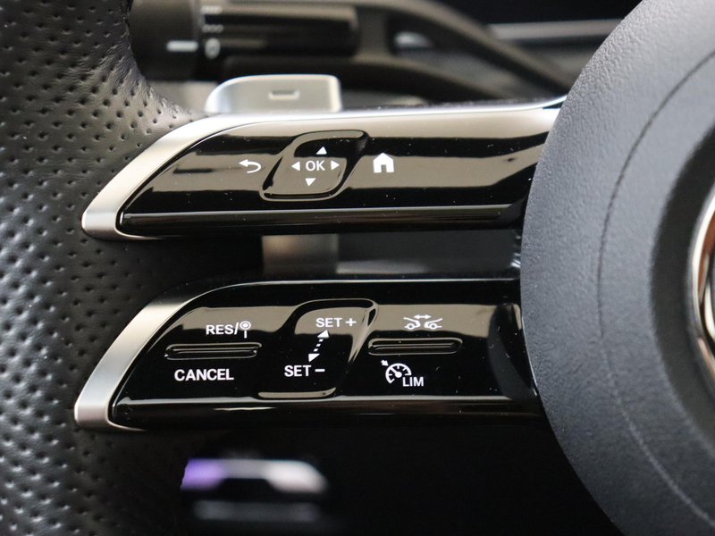 Mercedes-Benz C 400 e 4MATIC AMG Line / Premium Plus/ Burmester 3D/ Na — photo 13