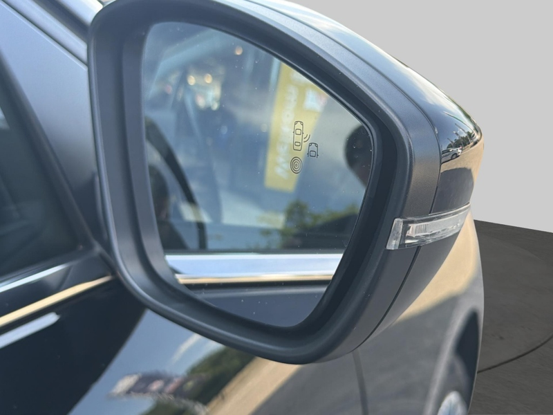 Opel Corsa 1.2 Elegance — photo 18