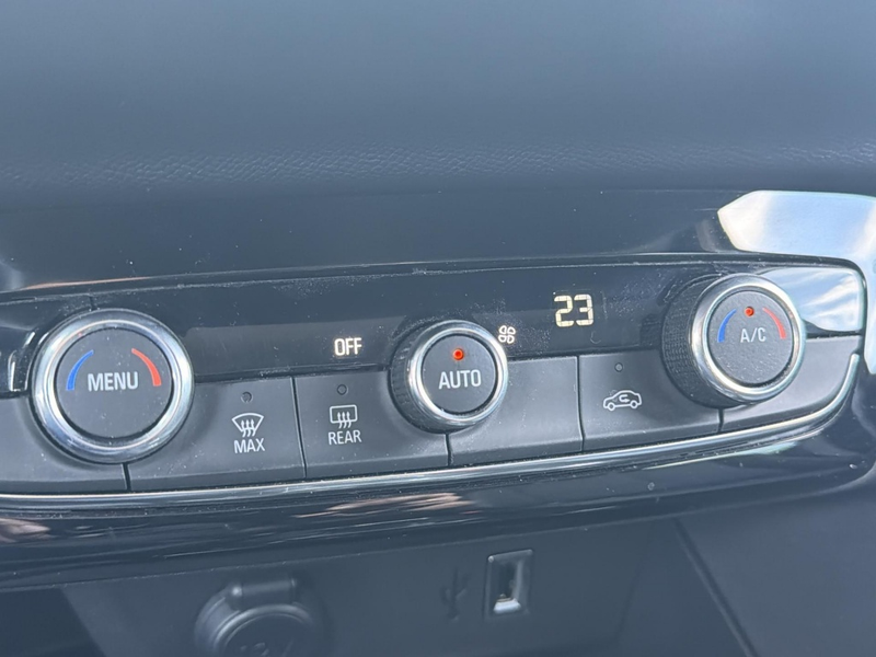 Opel Corsa 1.2 Elegance — photo 32