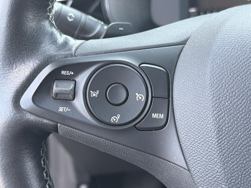 Opel Corsa 1.2 Elegance — photo 8