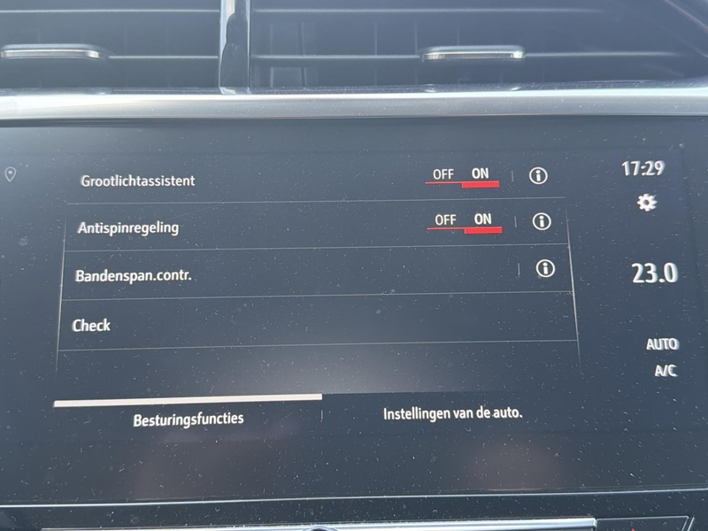 Opel Corsa 1.2 Elegance — photo 21