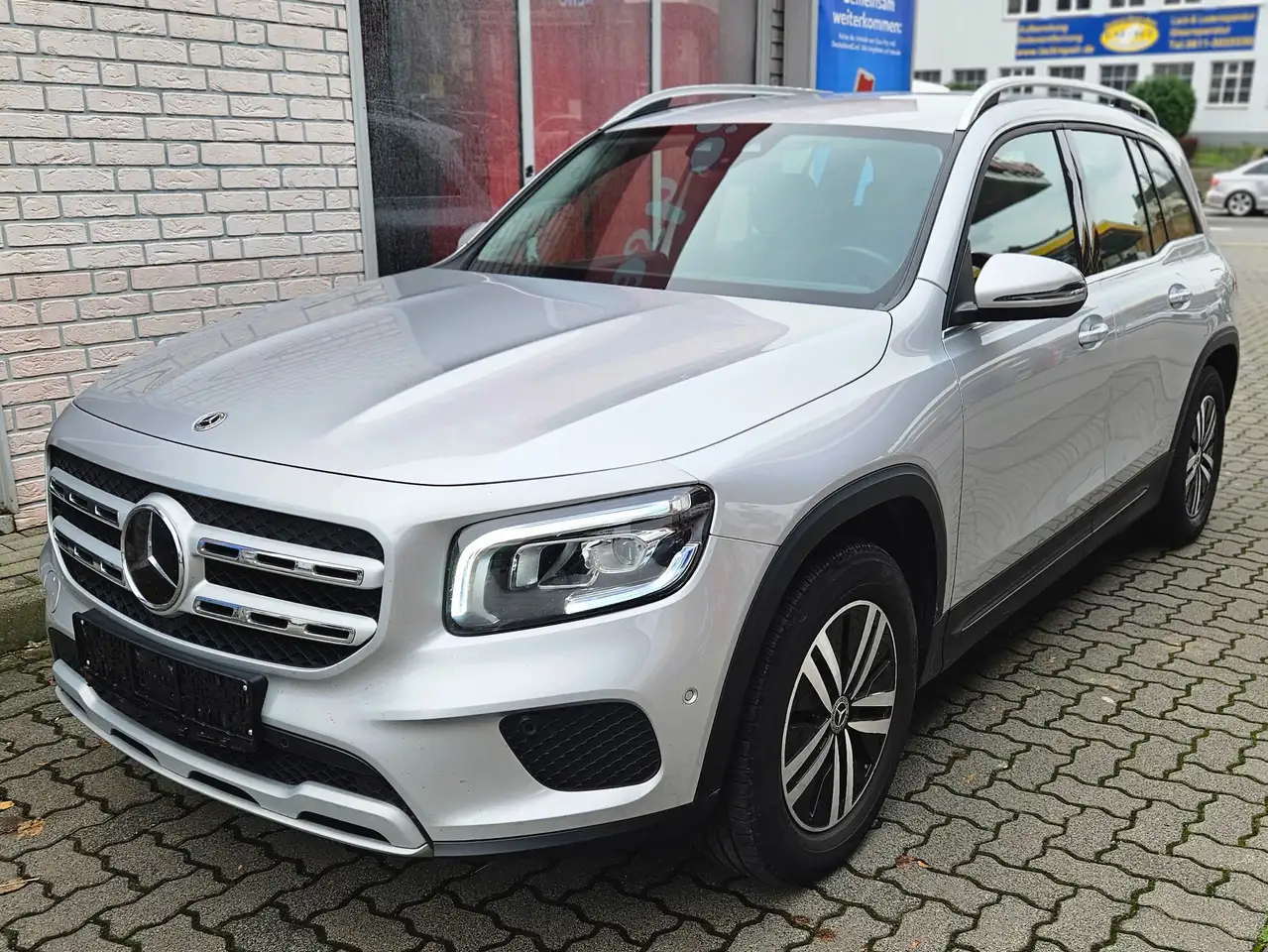 Mercedes-Benz GLB 200