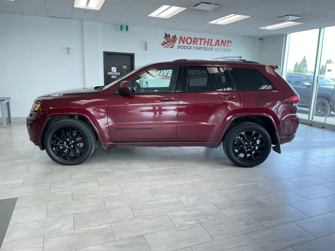Jeep Grand Cherokee снимка Jeep Grand Cherokee