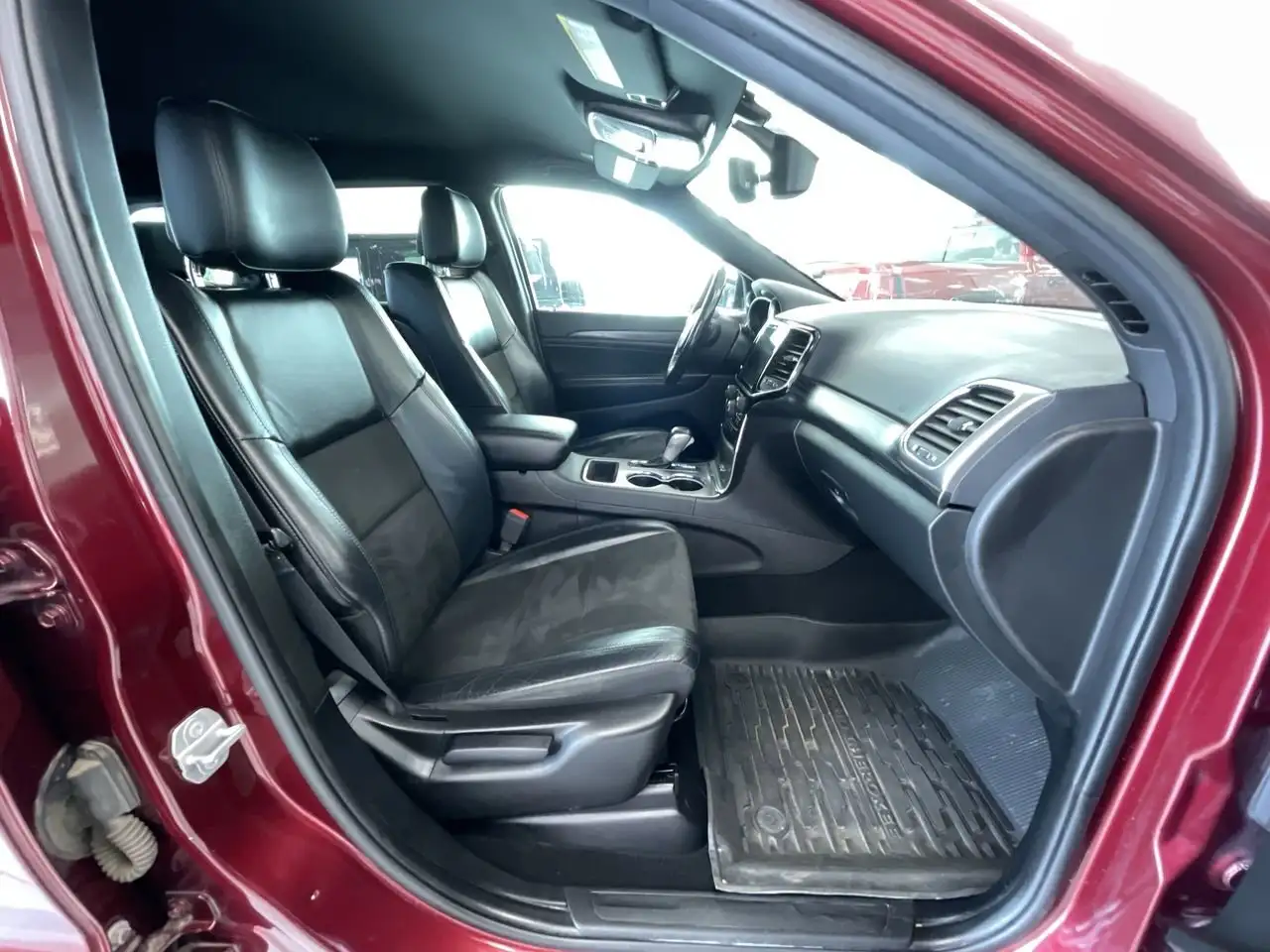 Jeep Grand Cherokee снимка Jeep Grand Cherokee