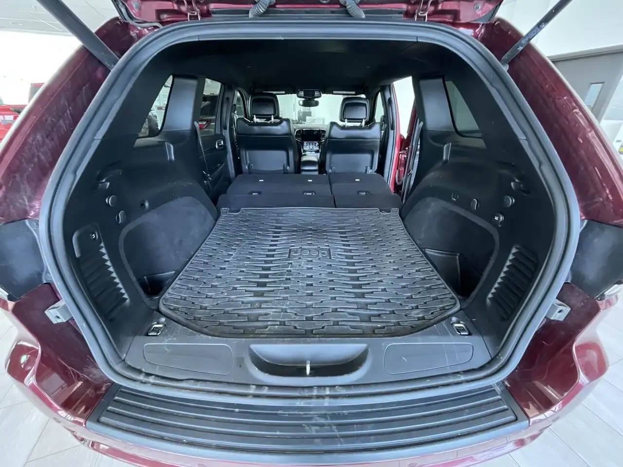 Jeep Grand Cherokee снимка Jeep Grand Cherokee