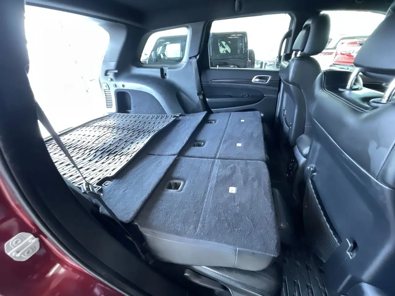 Jeep Grand Cherokee снимка Jeep Grand Cherokee
