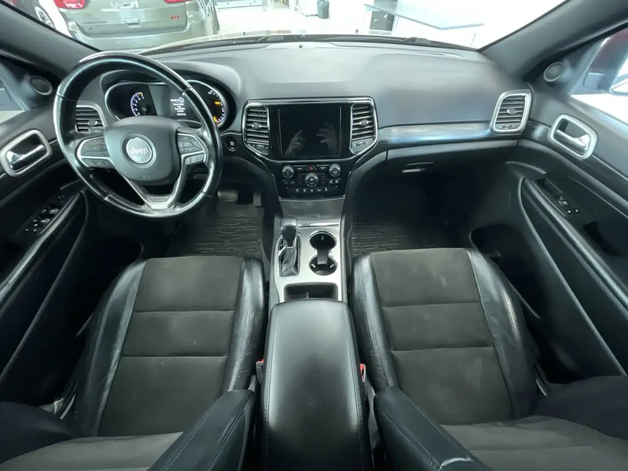 Jeep Grand Cherokee снимка Jeep Grand Cherokee