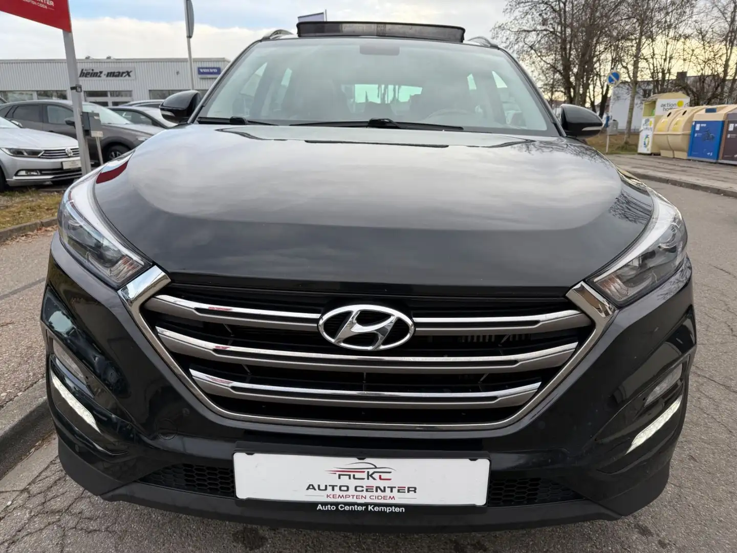 Hyundai TUCSON Premium 4WD*Panorama*Kamera*LED Schwarz - 2