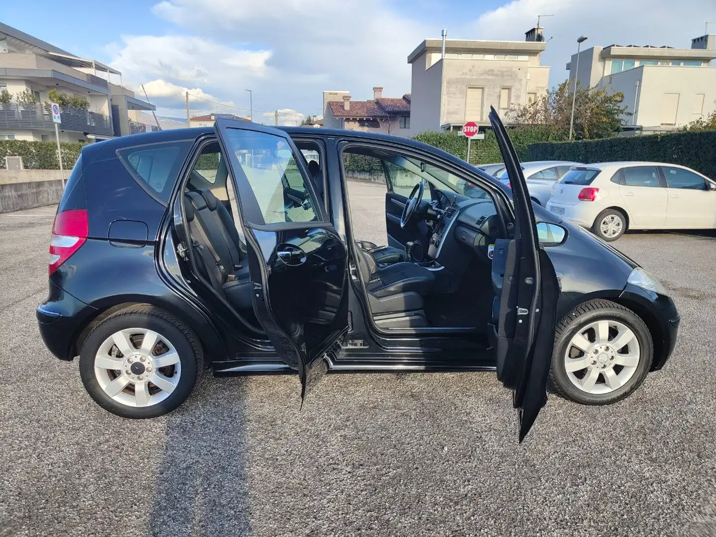 Mercedes-Benz A 150 Benzina ( NAVIGAZIONE ) Nero - 1