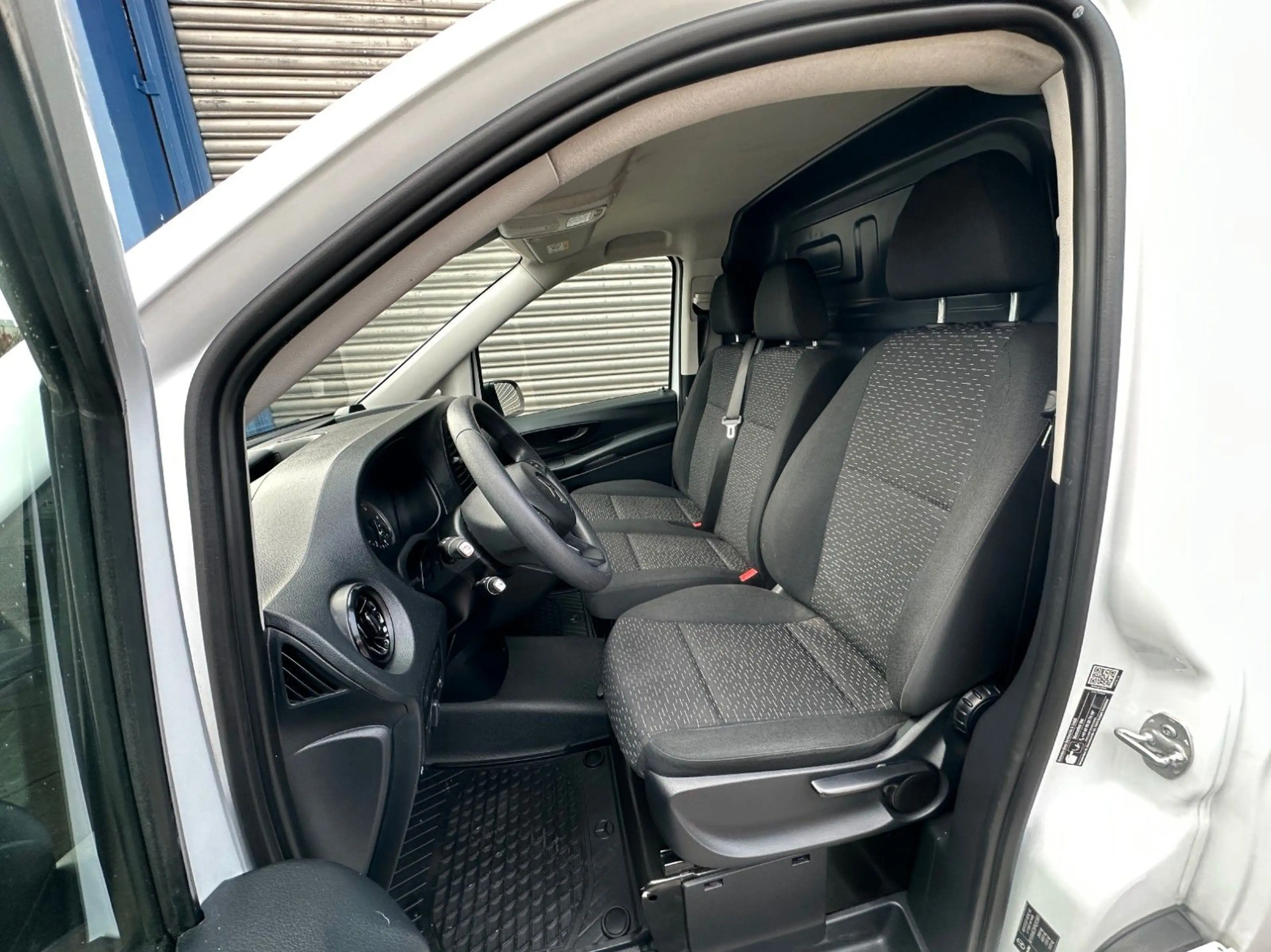 Mercedes-Benz Vito Kasten 2.0 CDI *WÜRTH REGAL*KAMERA*PDC* — photo 11