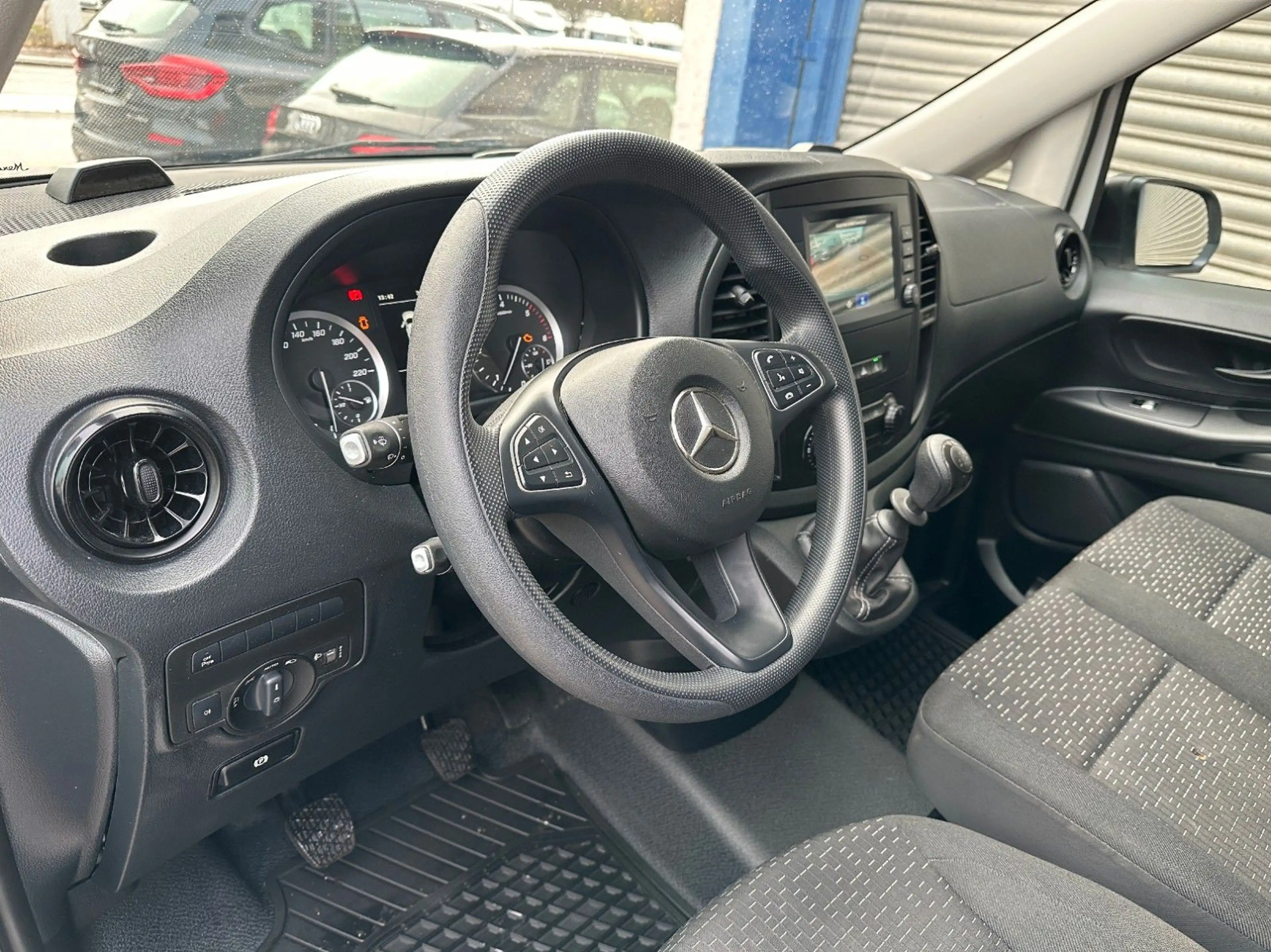 Mercedes-Benz Vito Kasten 2.0 CDI *WÜRTH REGAL*KAMERA*PDC* — photo 10