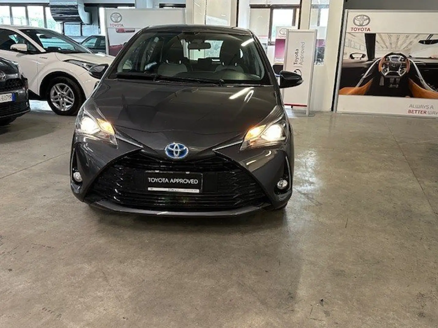 Toyota Yaris Yaris 1.5h Style Grigio - 1