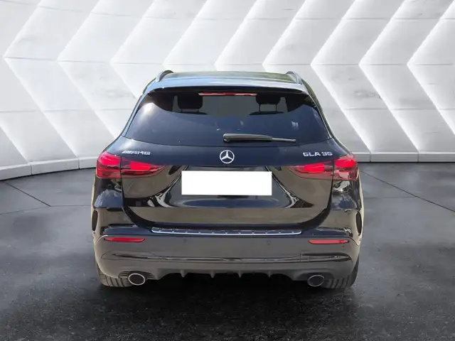Mercedes-Benz Gla Class view 3