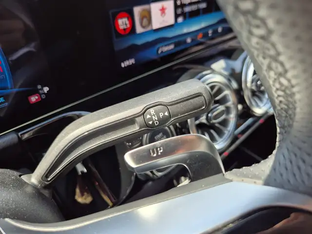 Mercedes-Benz Gla Class view 10