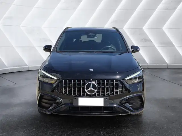 Mercedes-Benz Gla Class view 2