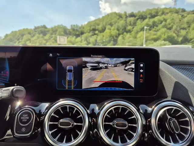 Mercedes-Benz Gla Class view 15