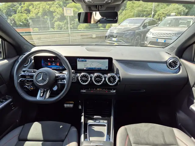 Mercedes-Benz Gla Class view 8