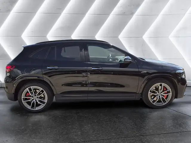Mercedes-Benz Gla Class view 5