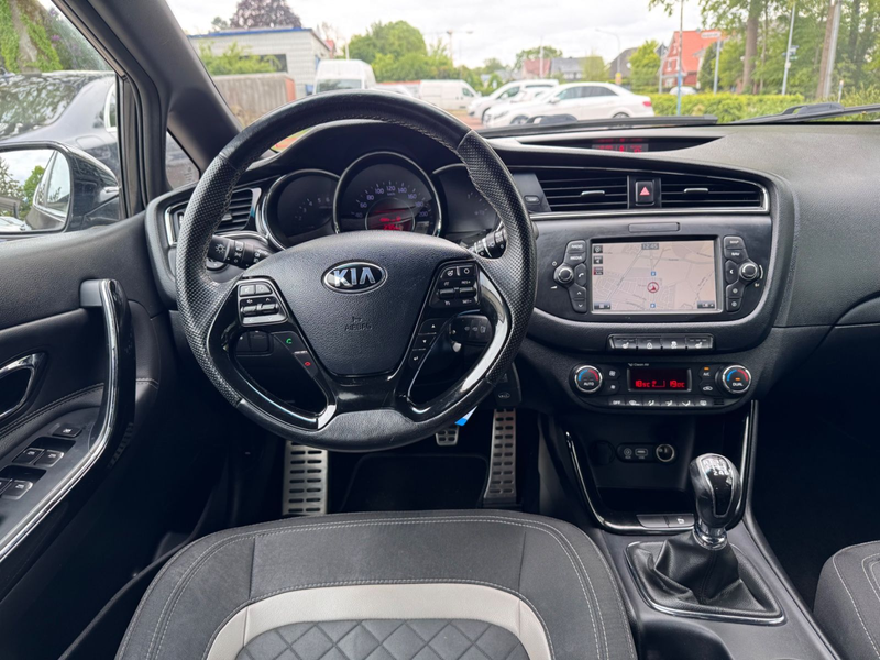 Kia Ceed / cee'd Ceed GT-Line — photo 13