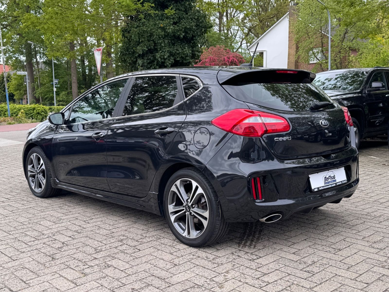 Kia Ceed / cee'd Ceed GT-Line — photo 9