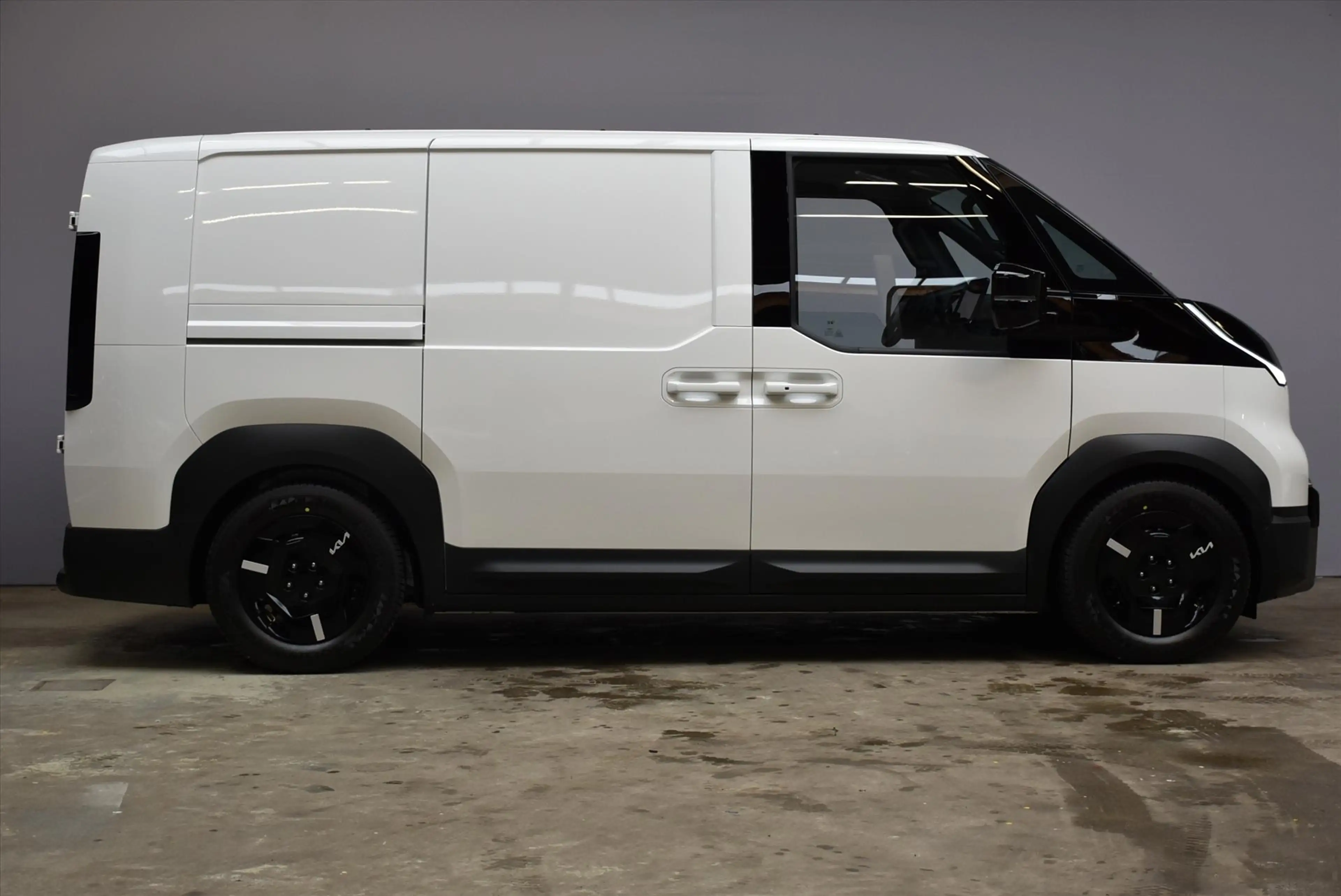 Kia PV5 Cargo 71,2 kWh 163pk L2H1 Essential NIEUW - SNEL LEVERBA — photo 4